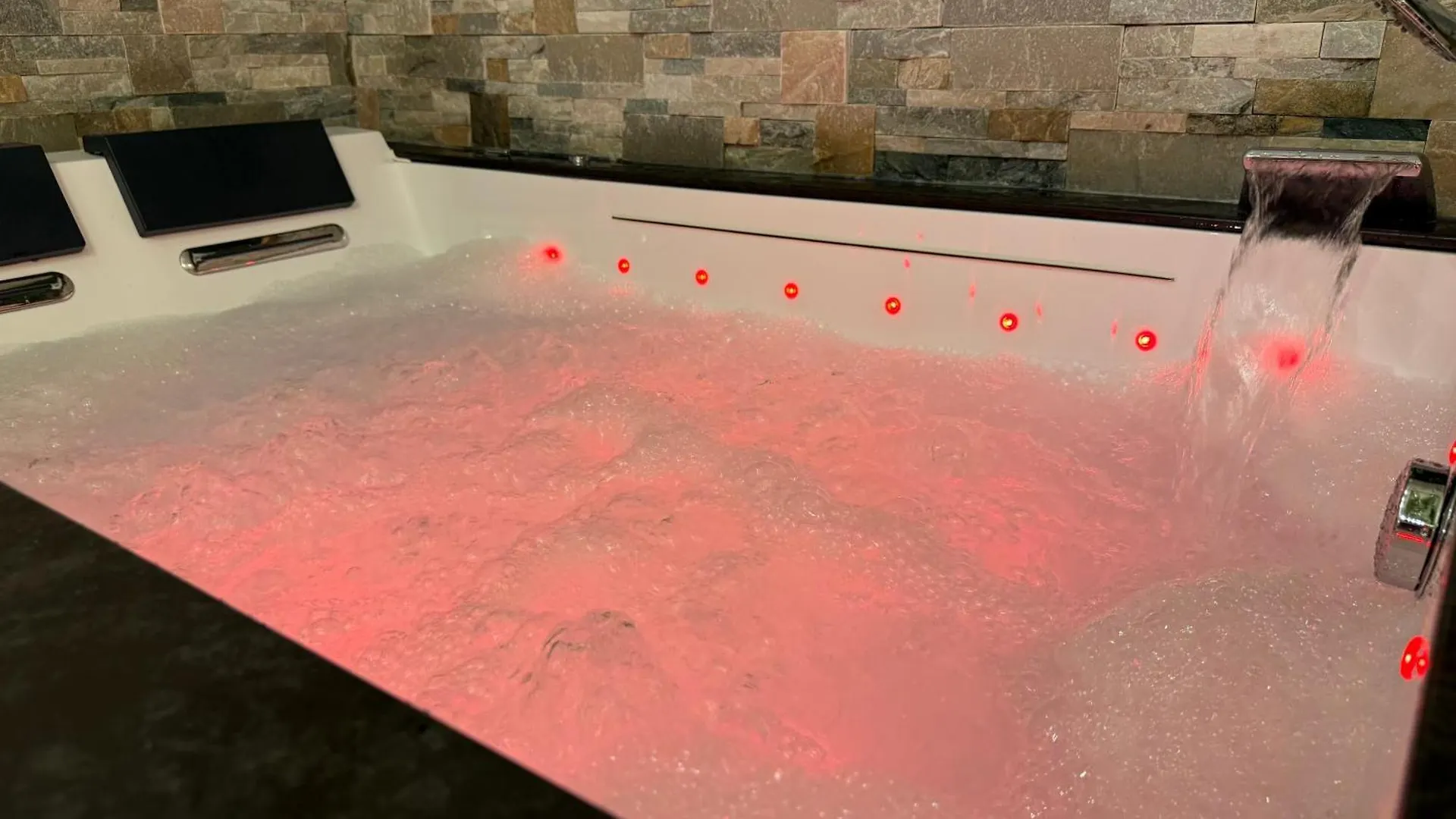 Love hotel Les Bains D'Aphrodite, Suite Hammam & Spa Auriol